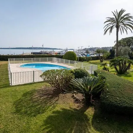 Magnifique Avec Vue Pour 6 Pers A Apartment *